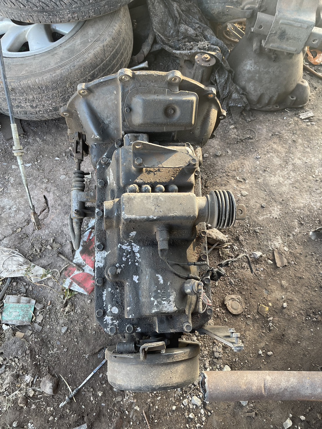 เกียร์ HINO HO 8รอบ2 7 เกียร์ถอย 25000 บาท พร้อมใช้งาน