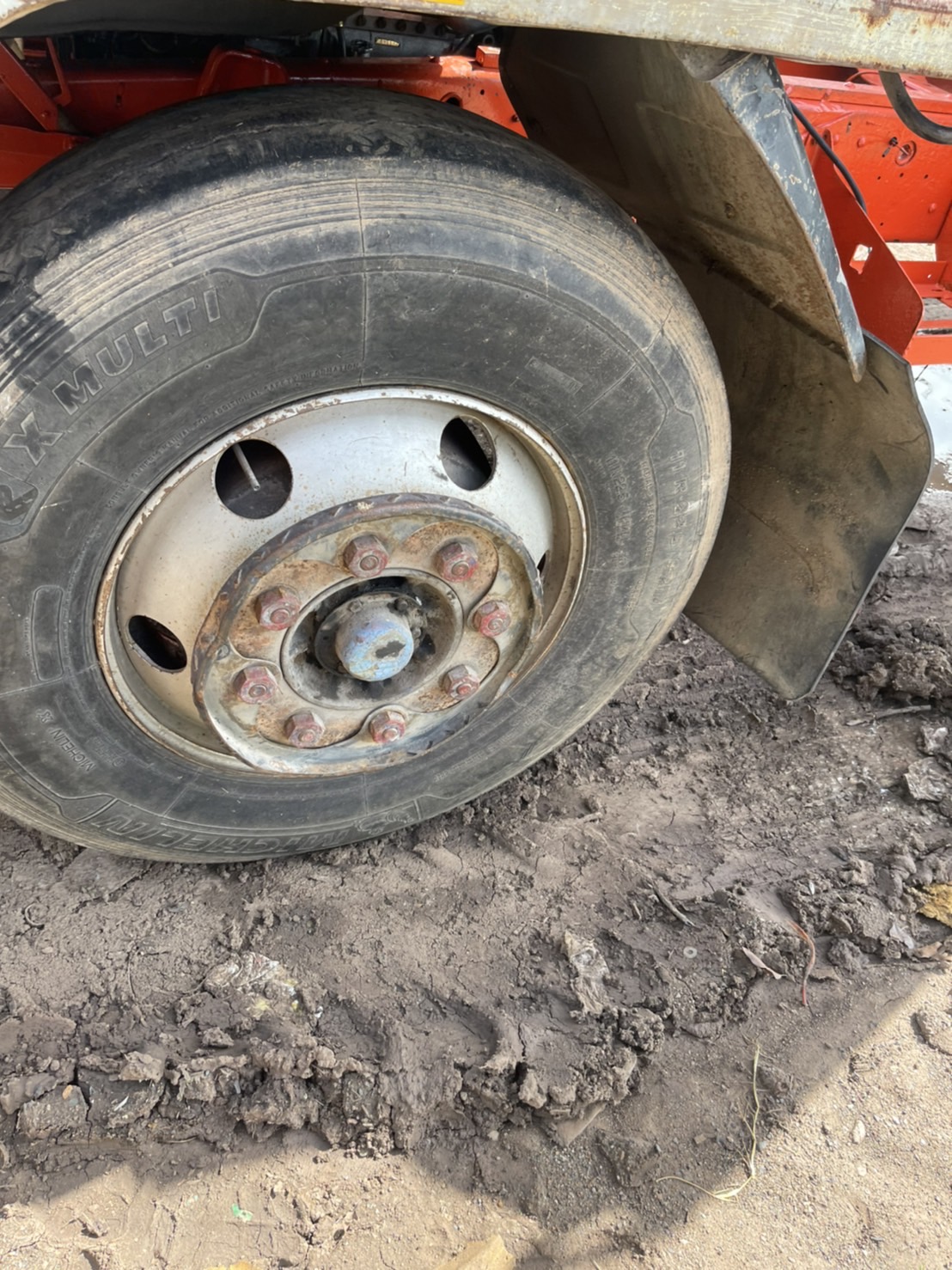 คานหน้า ISUZU JCM สดือแหนบ 31 นิ้ว 16000 บาท พร้อมแหนบ