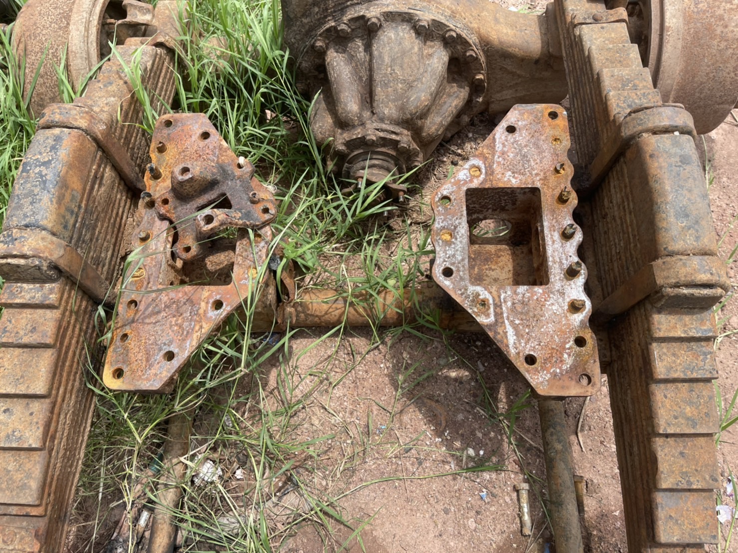 แท่น โบกี้ และ เพลาลูกหลัง ฟูโซ่ แท่น โบกี้ และ เพลาลูกหลัง ฟูโซ่