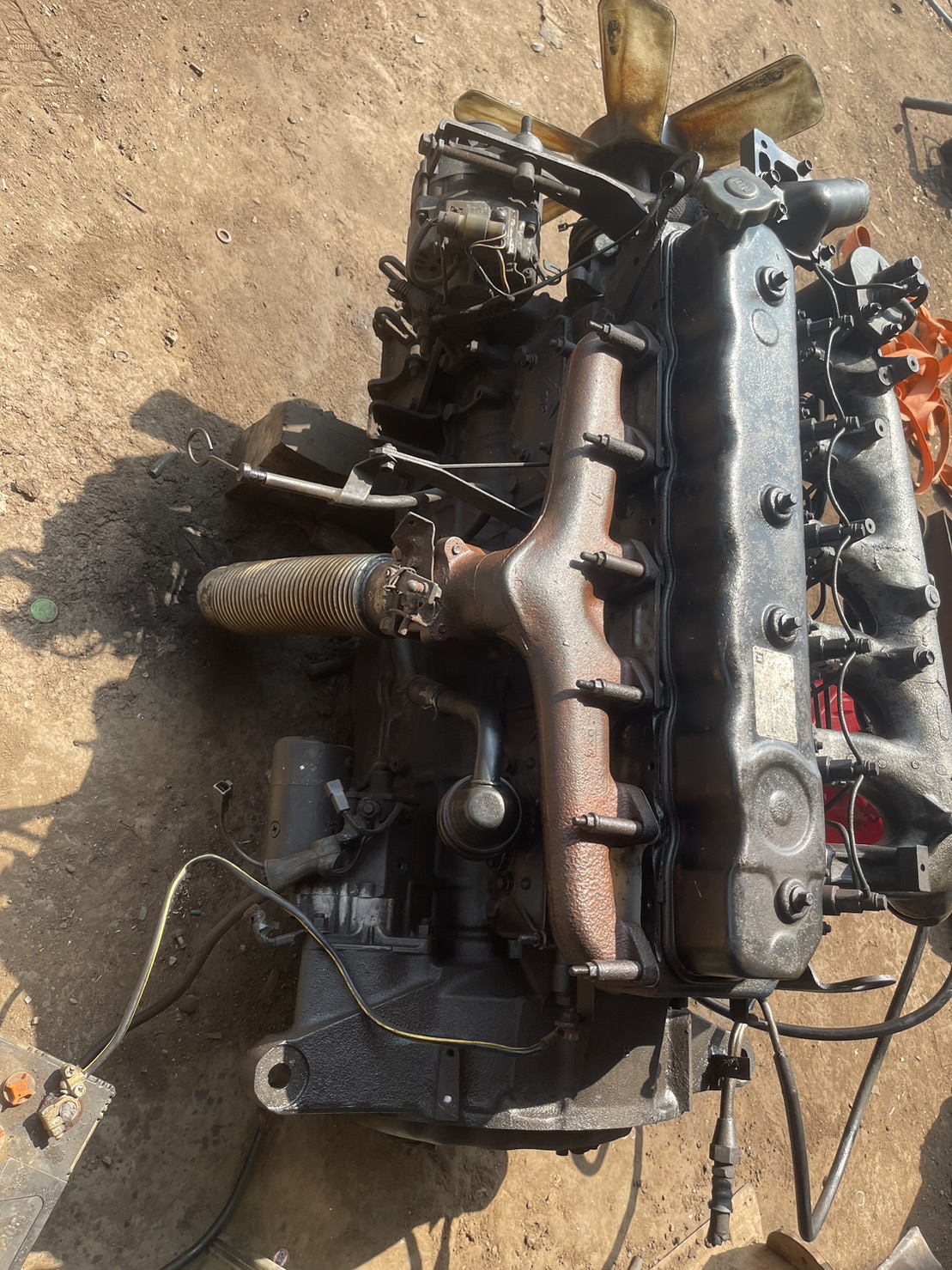 เครื่อง ISUZU 6BD1 165 แรงม้า ปั้มลม 45000 บาท พร้อมใช้งาน