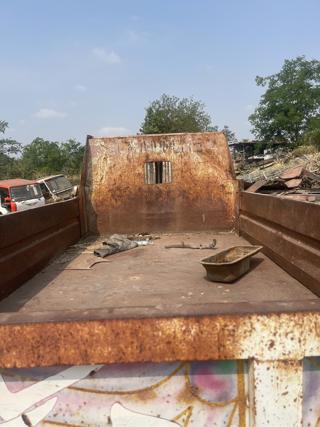 แยกขายชุดกระบะ ดั้ม 6 ล้อ HINON 55000 บาท คัสชี 81 ชม ยาว 4.10 เมตร กว้าง 2.19 เมตร สูง70ชม