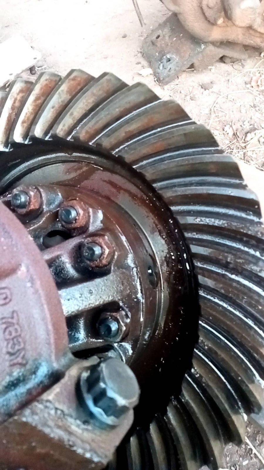 เฟื่องท้าย ISUZU ร็อกกี้ 175 FVM 15000 บาท เฟื่อง 6*39