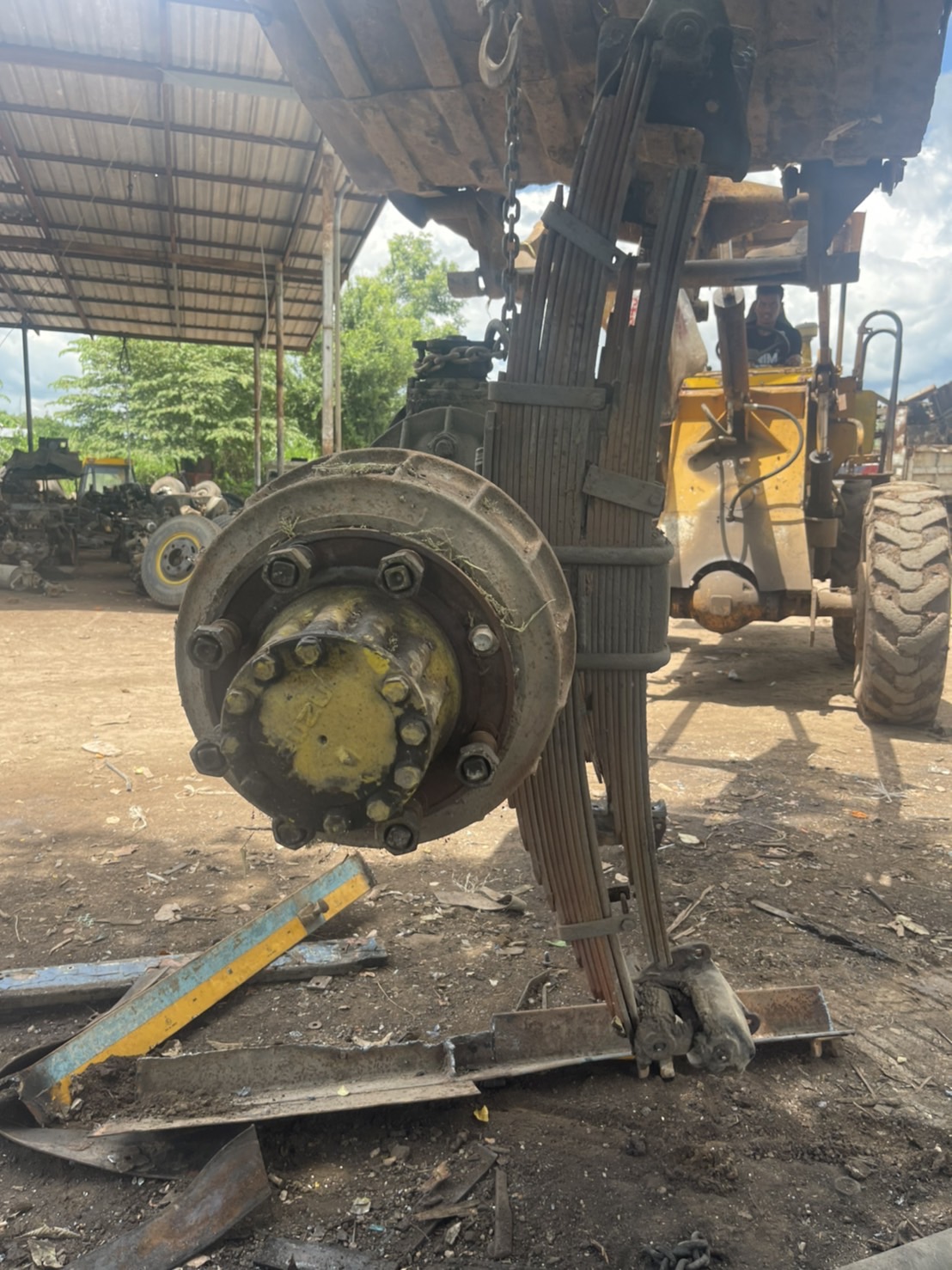 เพลา ISUZU จัมโบ้ พร้อมแหนบ 6 ล้อ