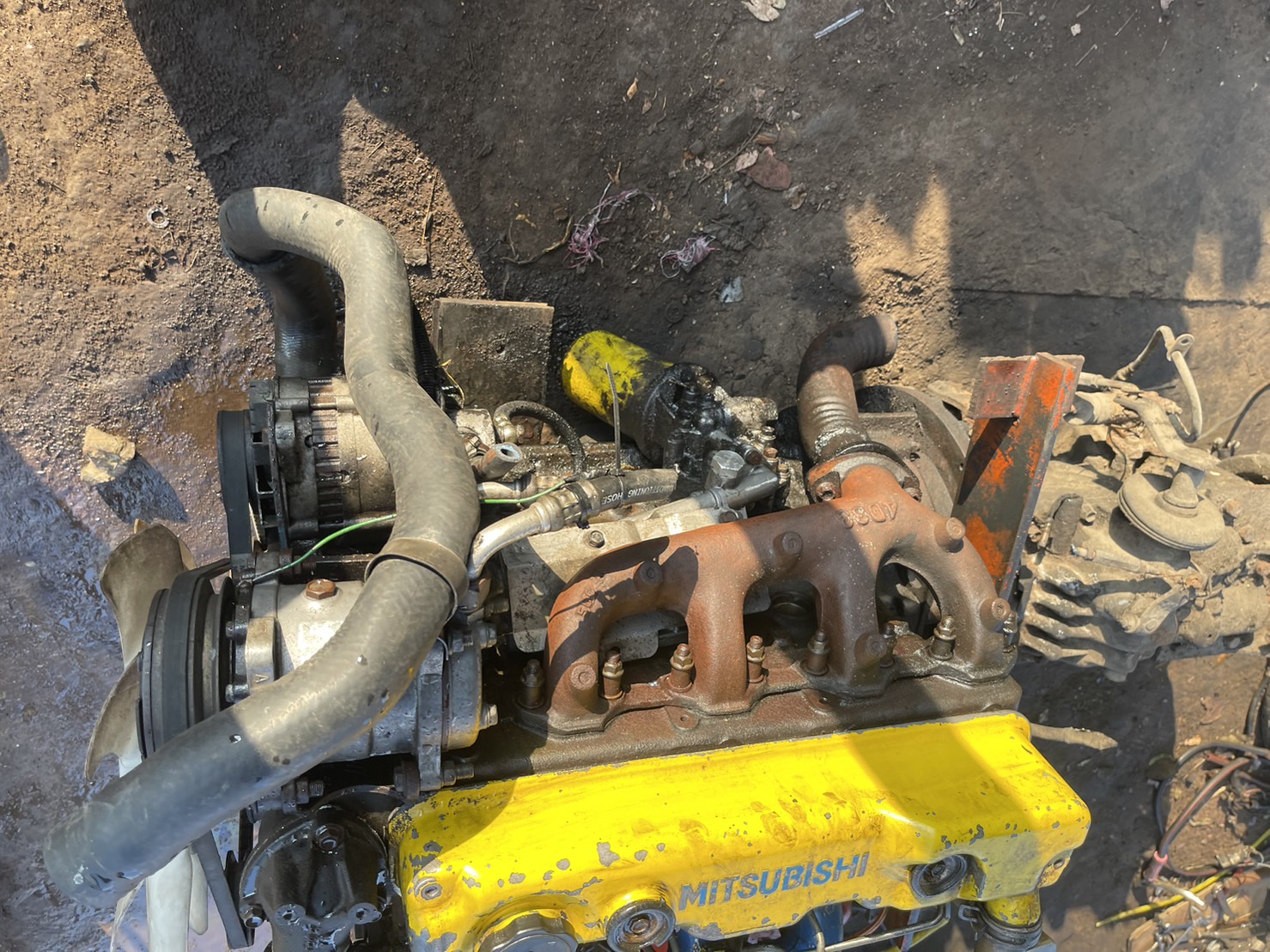 ขายเครื่อง4D34 26000  บาท ไม่มรวมเกียร์ พร้อมใช้งาน