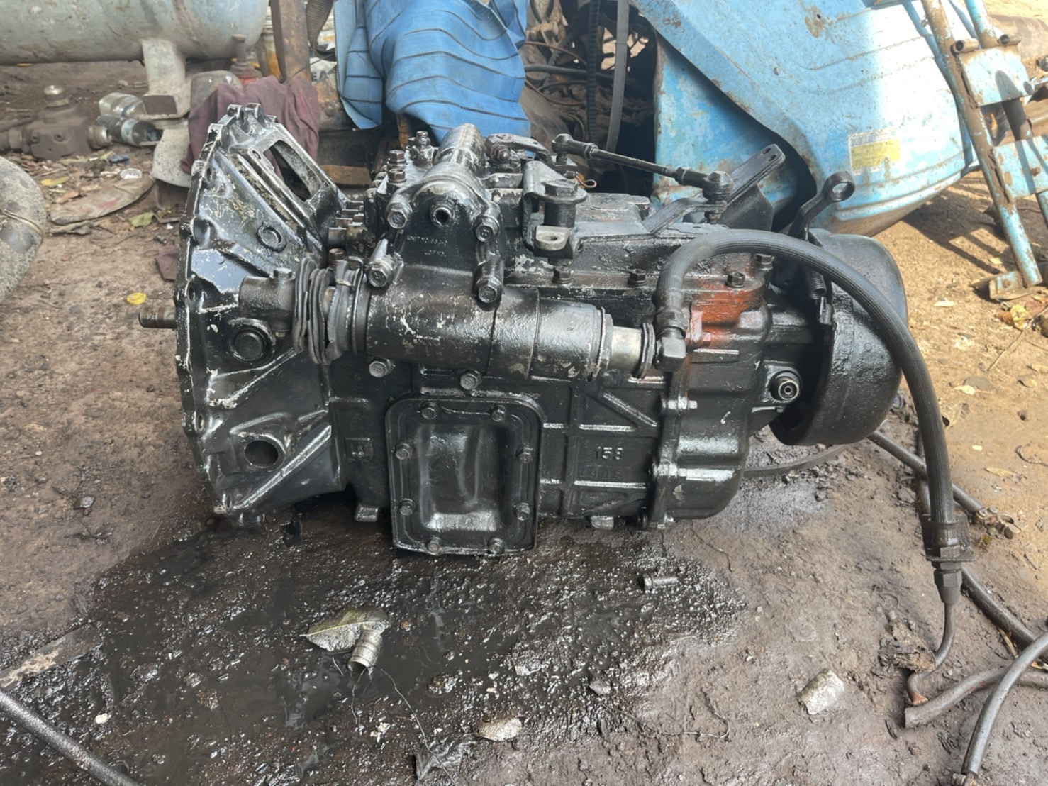 เกียร์ ISUZUร็อกกี้ 7 เกียร์ถอย 7 รอบ2 26000 บาท พร้อมใช้งาน