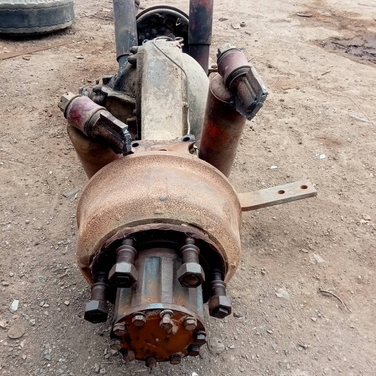 เพลา F ISUZU NPR 115 6น็อต 24000 บาท พร้อมใช้งาน