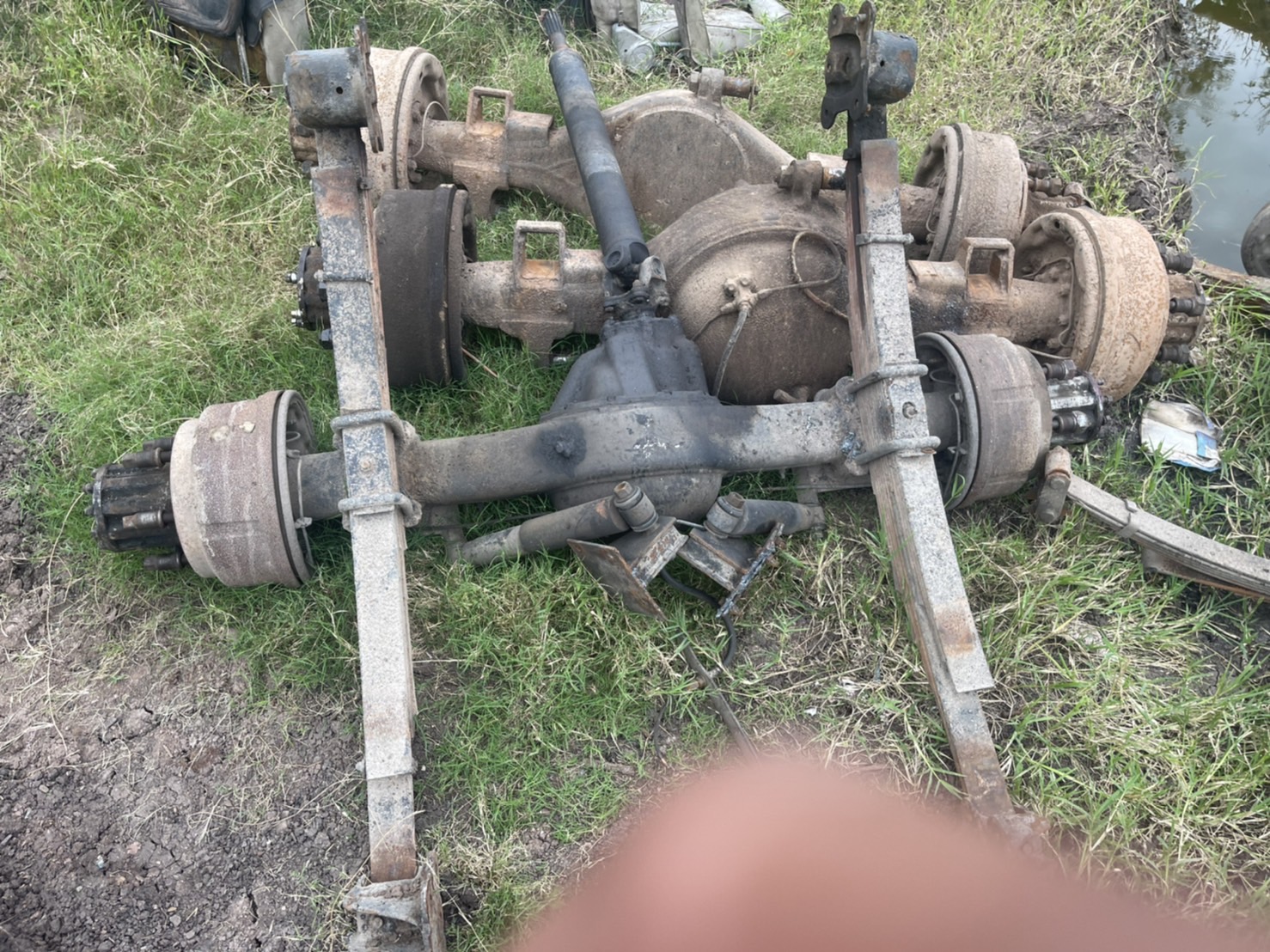 เพลา F Hino 20000 บาท พร้อมแหนบ