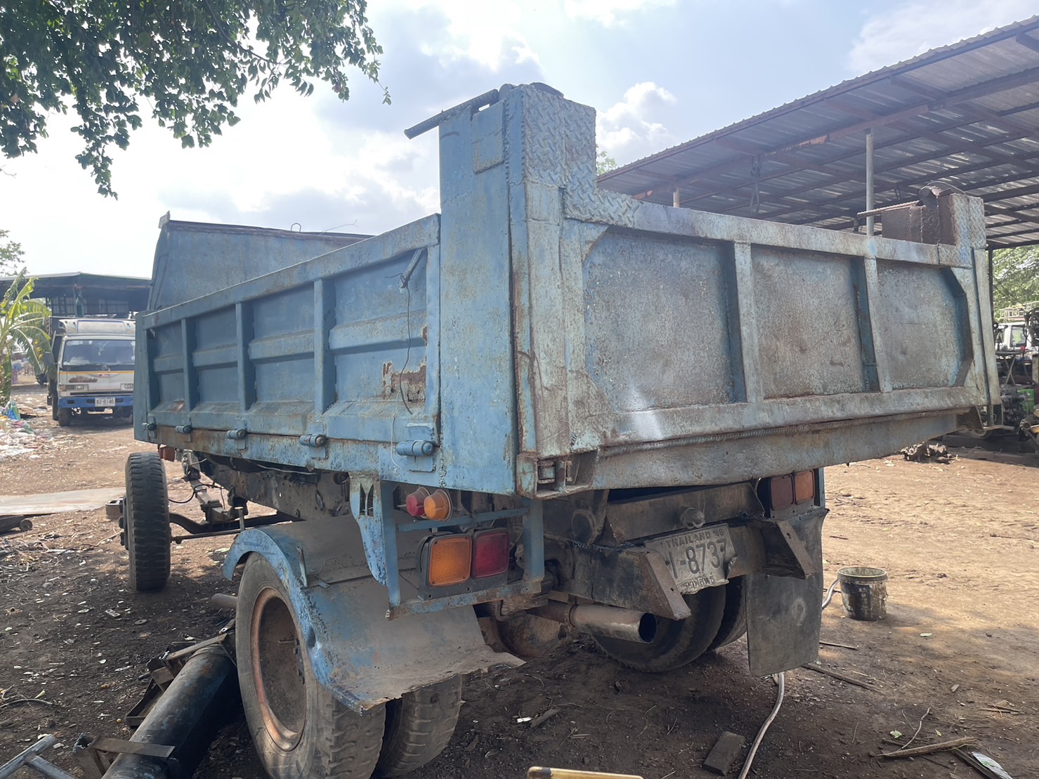 กระบะดั้ม คัสชีกว้าง80ชม ยาว 368ชม กว้าง230ชม 46000 บาท พร้อมใช้งาน