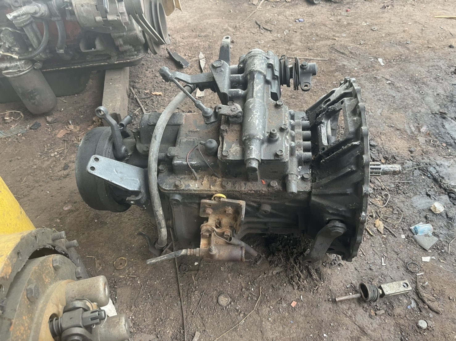 เกียร์ ISUZU ร็อกกี้ 7 เกียร์ถอย พร้อมใช้งาน 26000 บาท