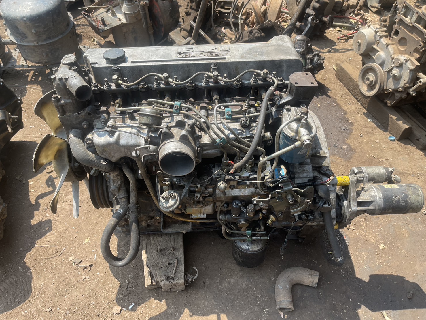 เครื่อง ISUZU 4HG1 130 แรงม้า 40000 บาท