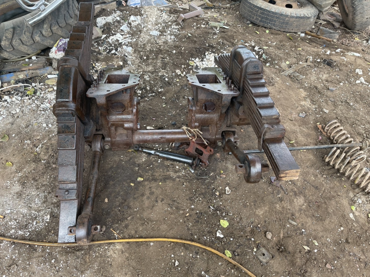 ชุดแท่น โบกี้ แหนบ ฟูโซ่ พร้อมใช้งาน