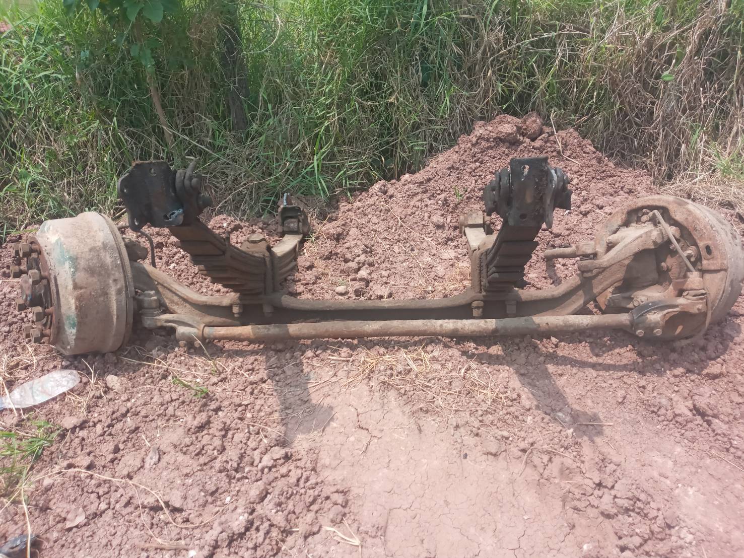 คานหน้า พร้อมแหนบ ฟูโซ่