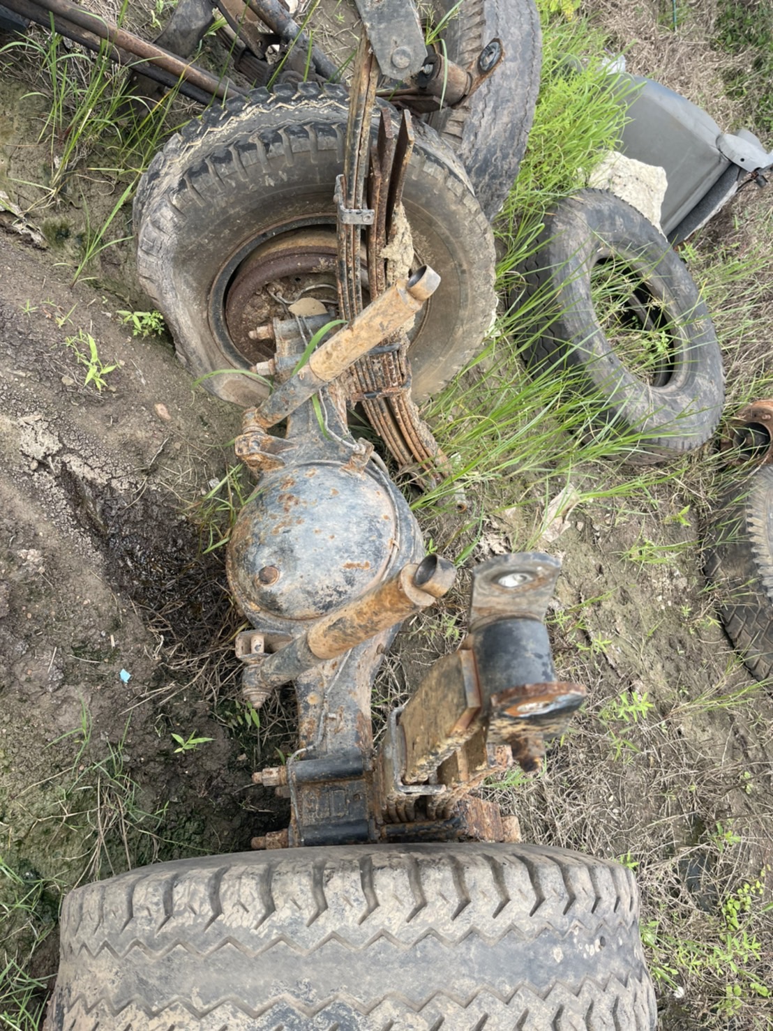 เพลาหลัง คานหน้า ISUZU NKR 20000 บาท พร้อมแหนบ