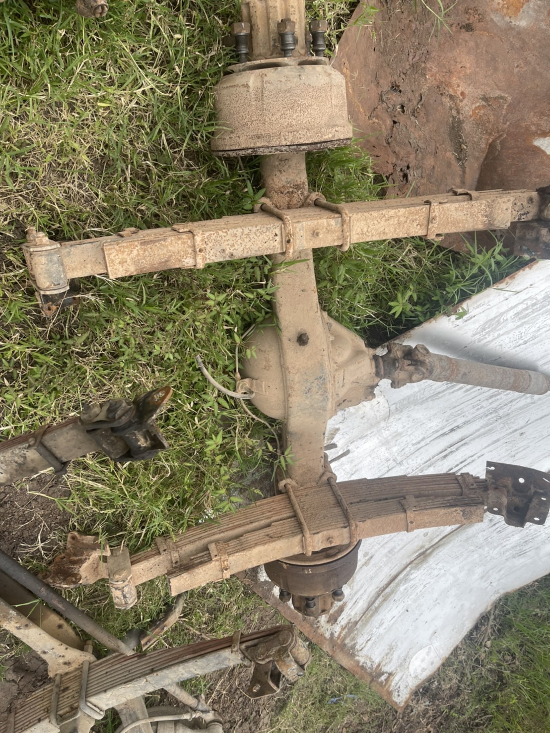 เพลา F HINO 26000 บาท พร้อมแหนบ