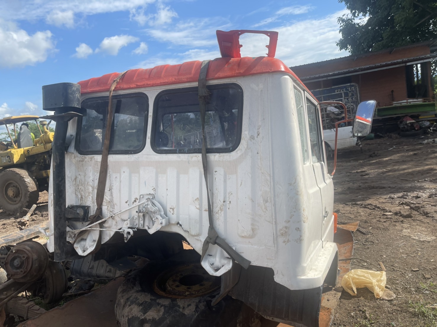 หัวเก่ง 6 ล้อ HINO 15000 บาท