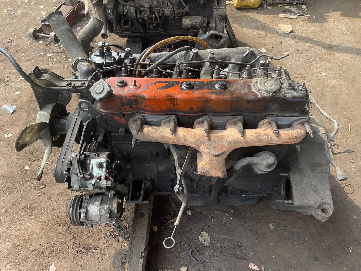 เครื่อง ISUZU 6BG1 185แรงม้าฝาส้ม 68000 บาท พร้อมใช้งาน