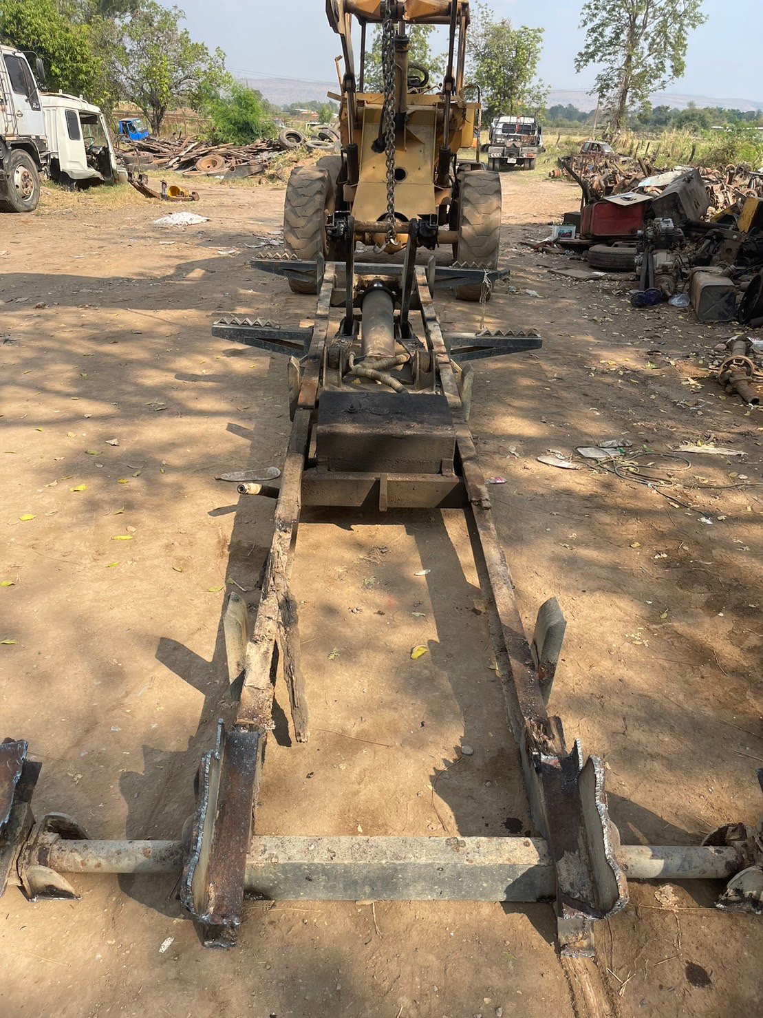 ชุดดดั้ม ISUZU 240 25000 บาท พร้อมปั้มปั่น คัสชีเทียม 12 ตัน