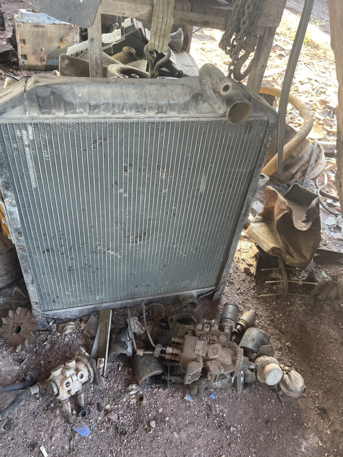 หม้อน้ำ ISUZU ROCK พร้อมใช้งาน