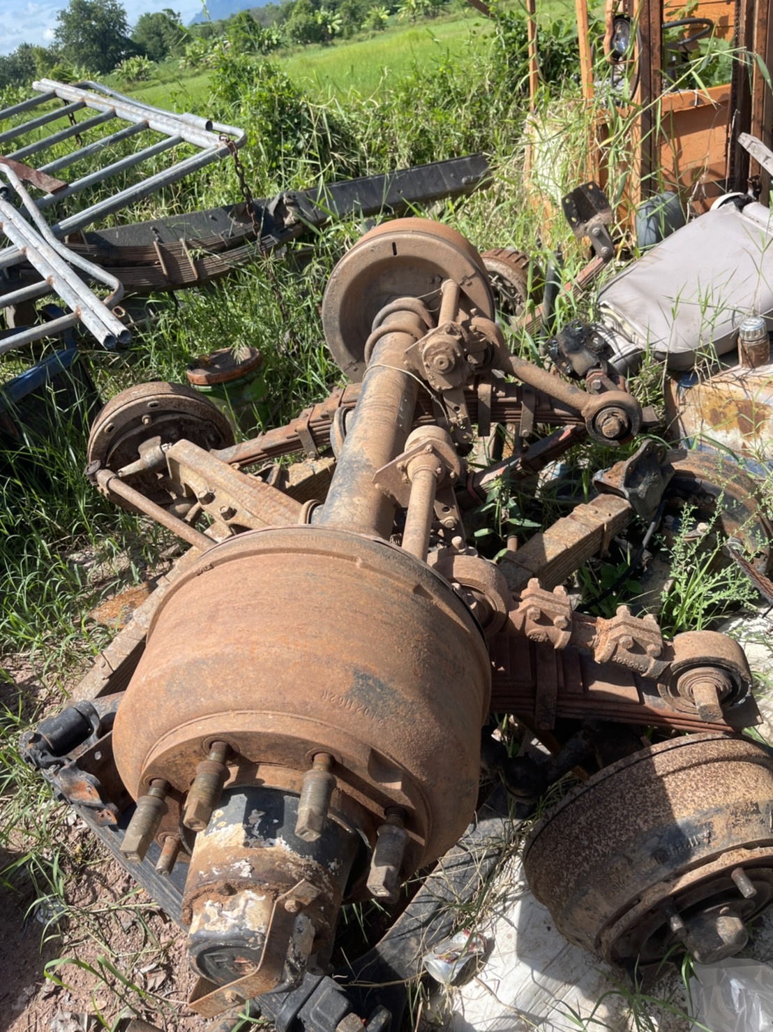 เพลาลูกพ่วง 16500 บาท พร้อมแหนบ