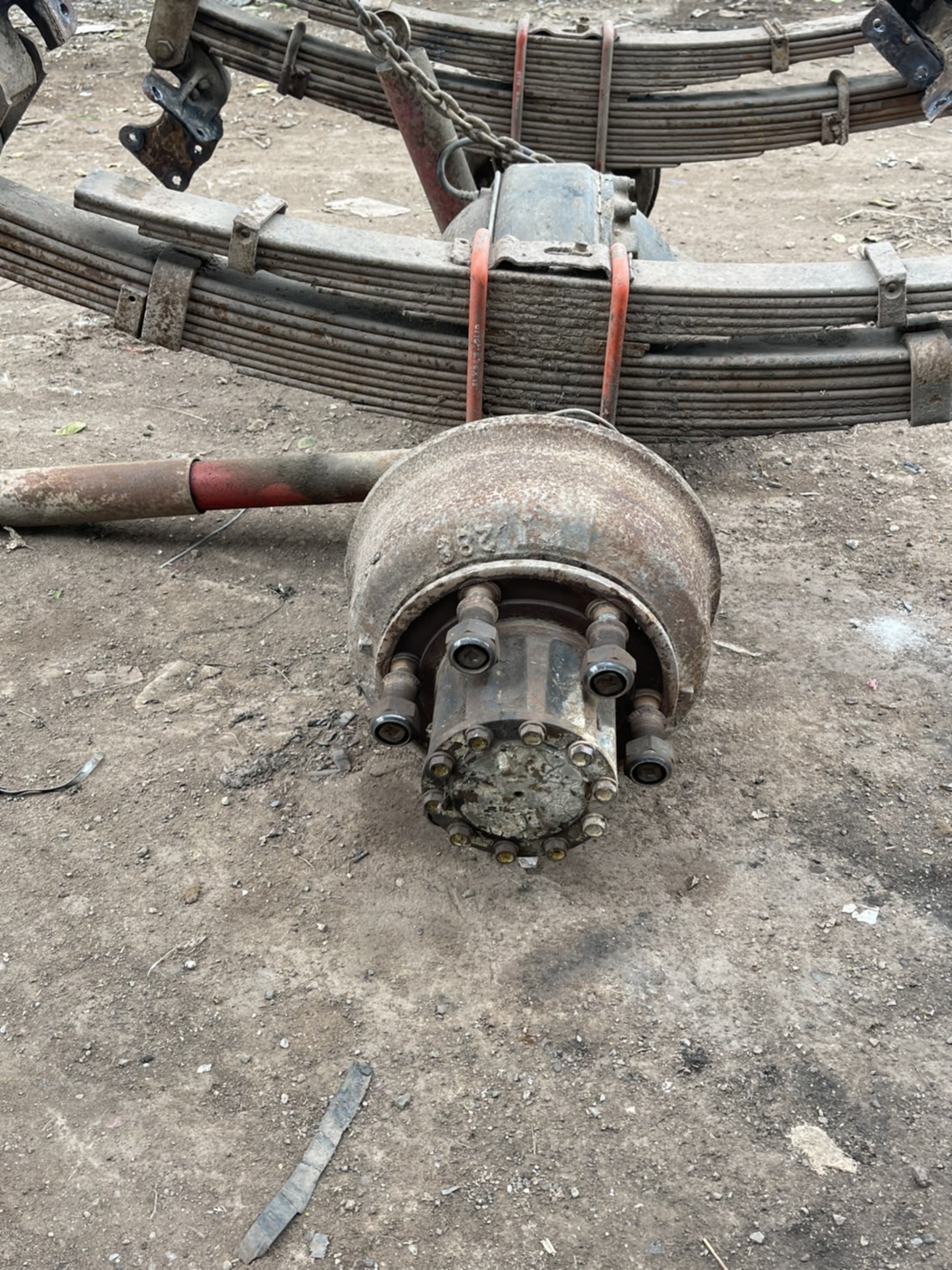 เพลา ISUZU F 6 น็อต 30000 บาท พร้อมแหนบ