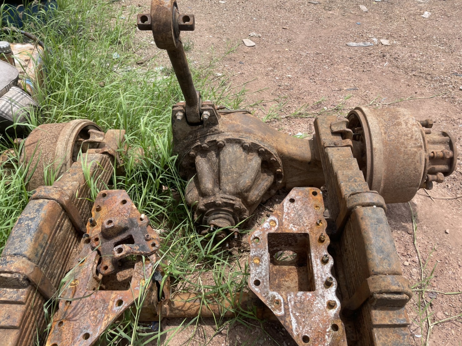 แท่น โบกี้ และ เพลาลูกหลัง ฟูโซ่ แท่น โบกี้ และ เพลาลูกหลัง ฟูโซ่