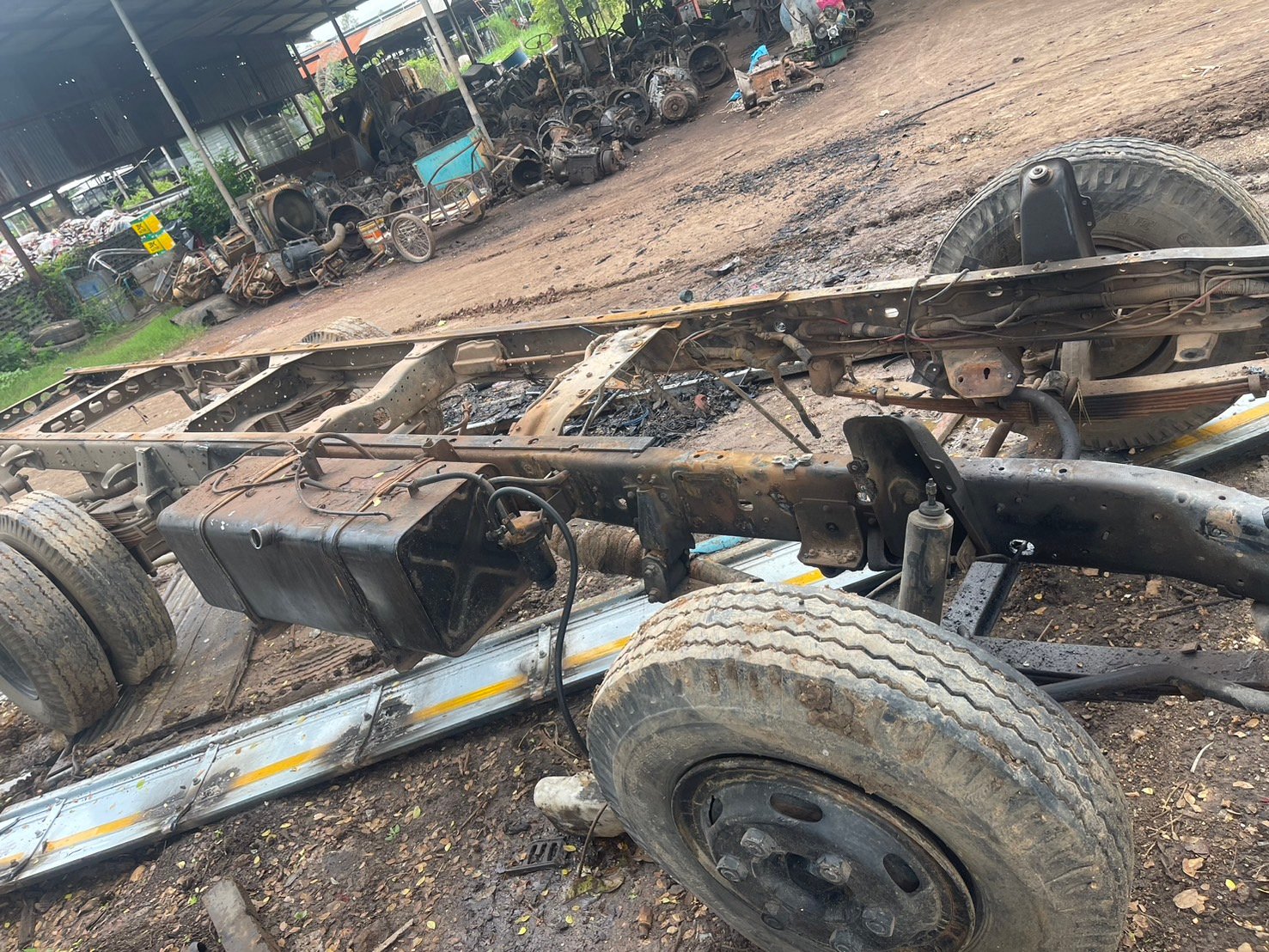 แยกขายคัสชี เปล่า ISUZU NPR 120 แรงม้า 38000 บาท พร้อมเอกสารเล่มทะเบียนครบ ภาษีไม่ขาด