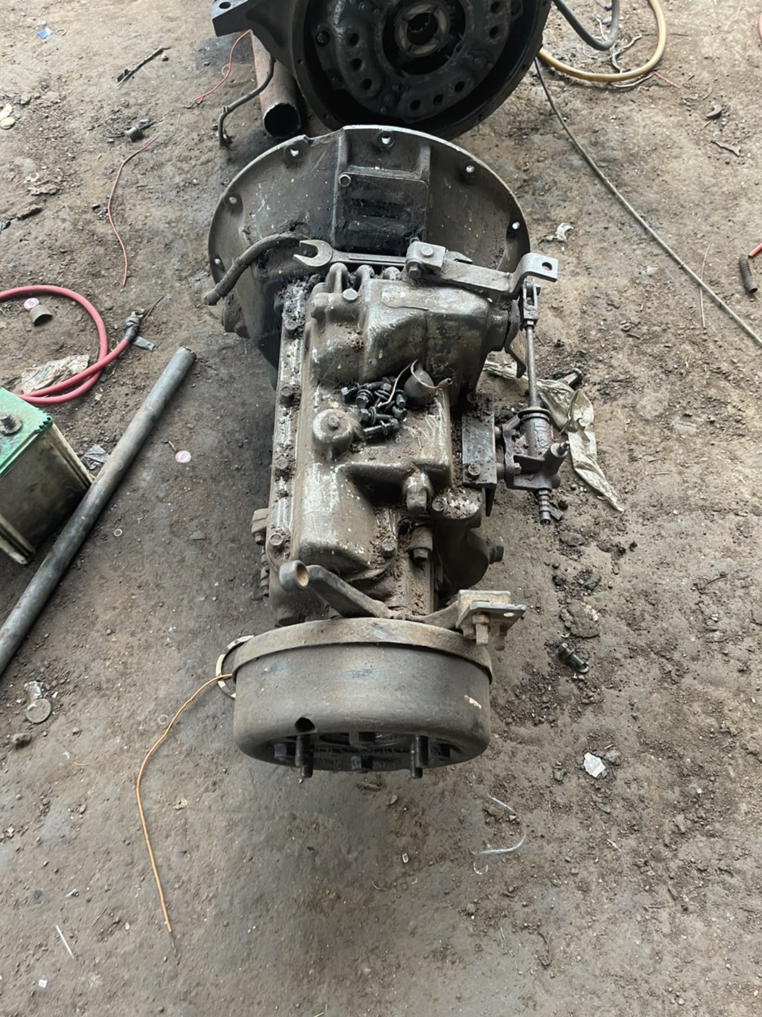 เกียร์ ISUZU 7 เกียร์ถอย เสื้อเรียบ 12500 บาท พร้อมใช้งาน