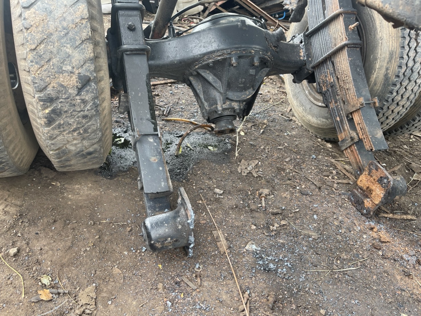 เพลา ISUZU NPR110 16000บาท พร้อมแหนบ