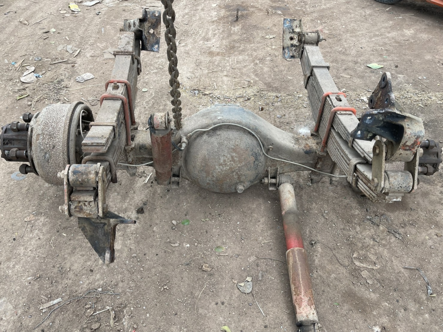 เพลา ISUZU F 6 น็อต 30000 บาท พร้อมแหนบ