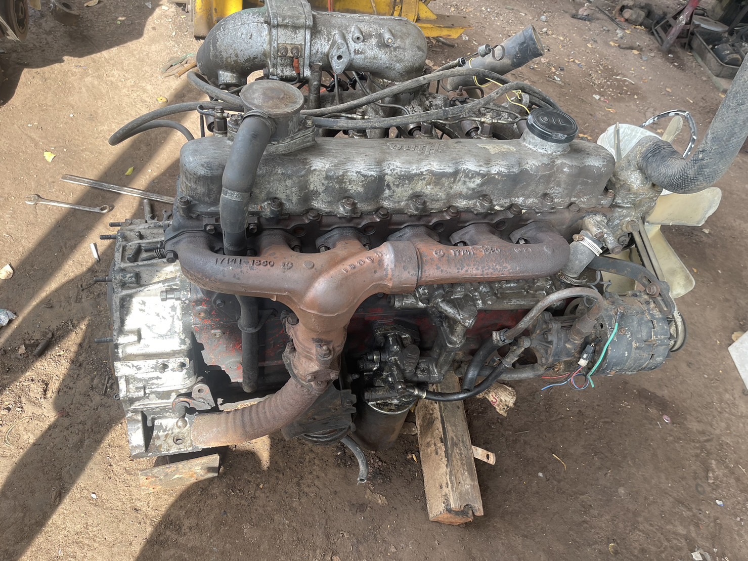 เครื่อง HINO EH700 168 แรงม้า 40000 บาท พร้อมใช้งาน