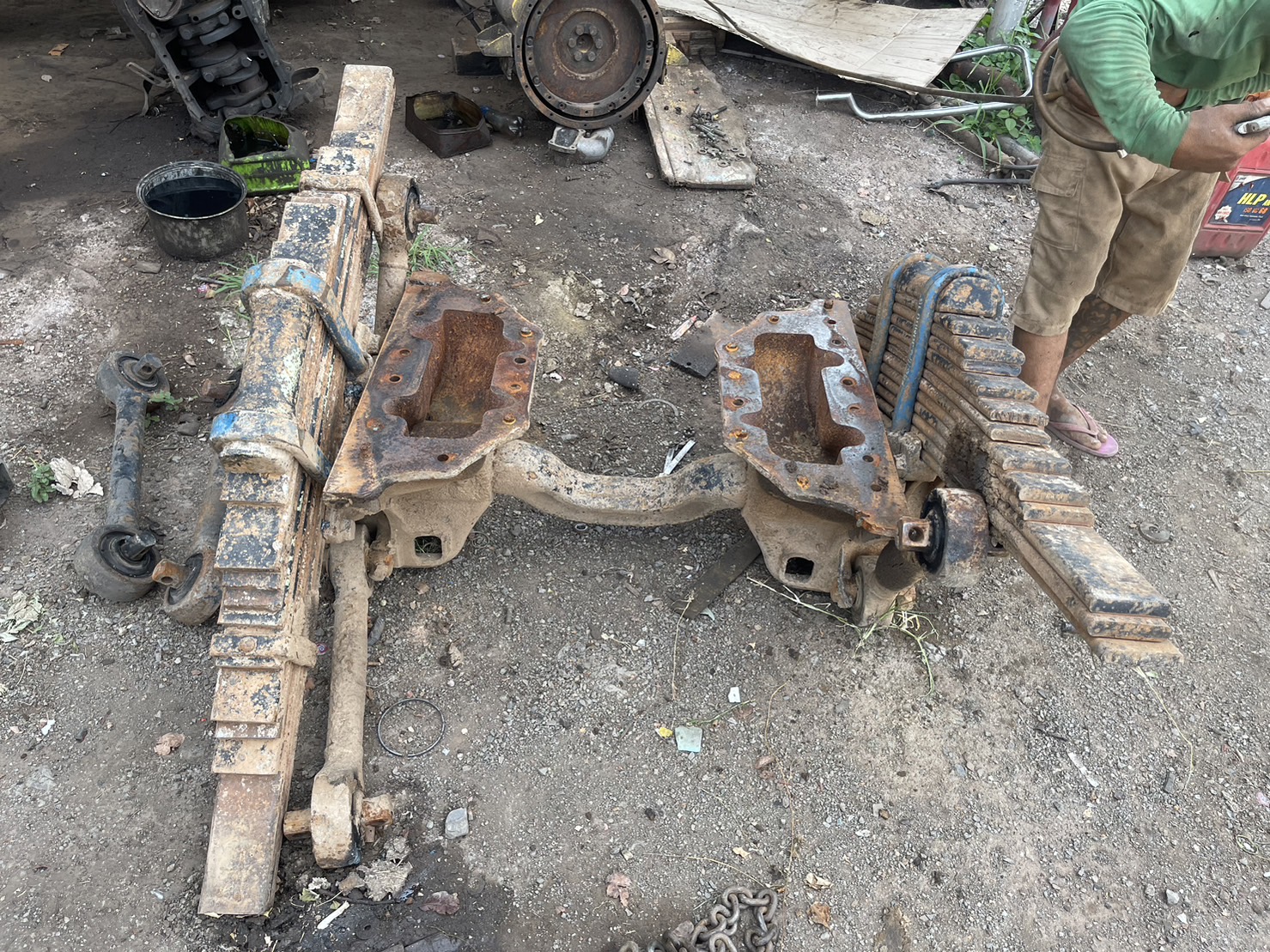 ขายแท่นโบกี้ แหนบ ISUZU จัมโบ้ 26000 บาท พร้อมอุปกรณ์