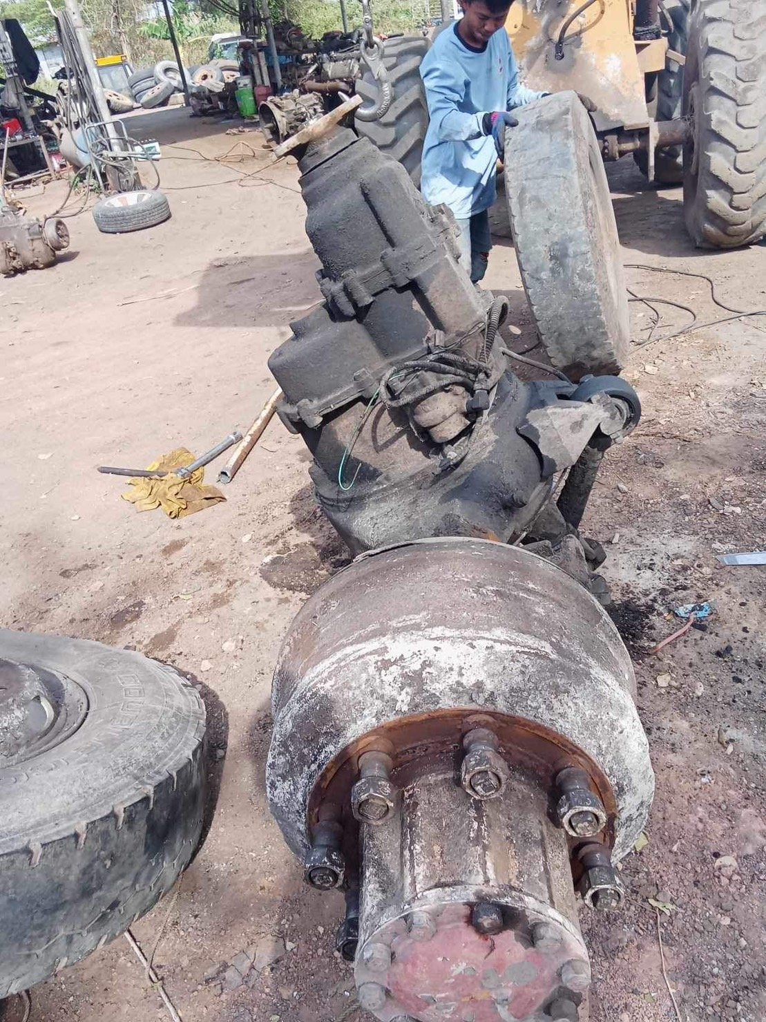 เพลา ISUZU 240 เส้นหน้า หลัง เฟื่อง 6-43  69000 บาท พร้อมใช้งาน