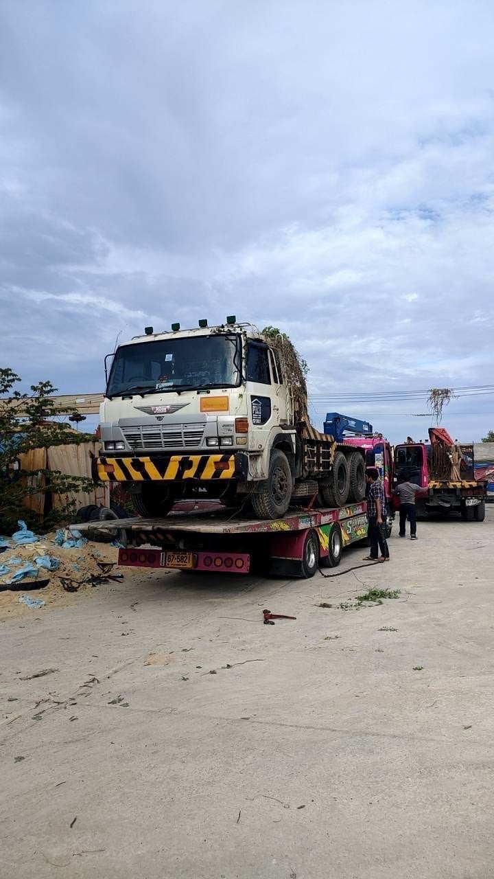 แยกอะไหล่ หัวลาก เครื่อง V8 7เกียร์ LO HI 2 เพลา ZM 10 น็อต ราคาเบาๆ แยกอะไหล่ หัวลาก เครื่อง V8 7เกียร์ LO HI 2 เพลา ZM 10 น็อต ราคาเบาๆ