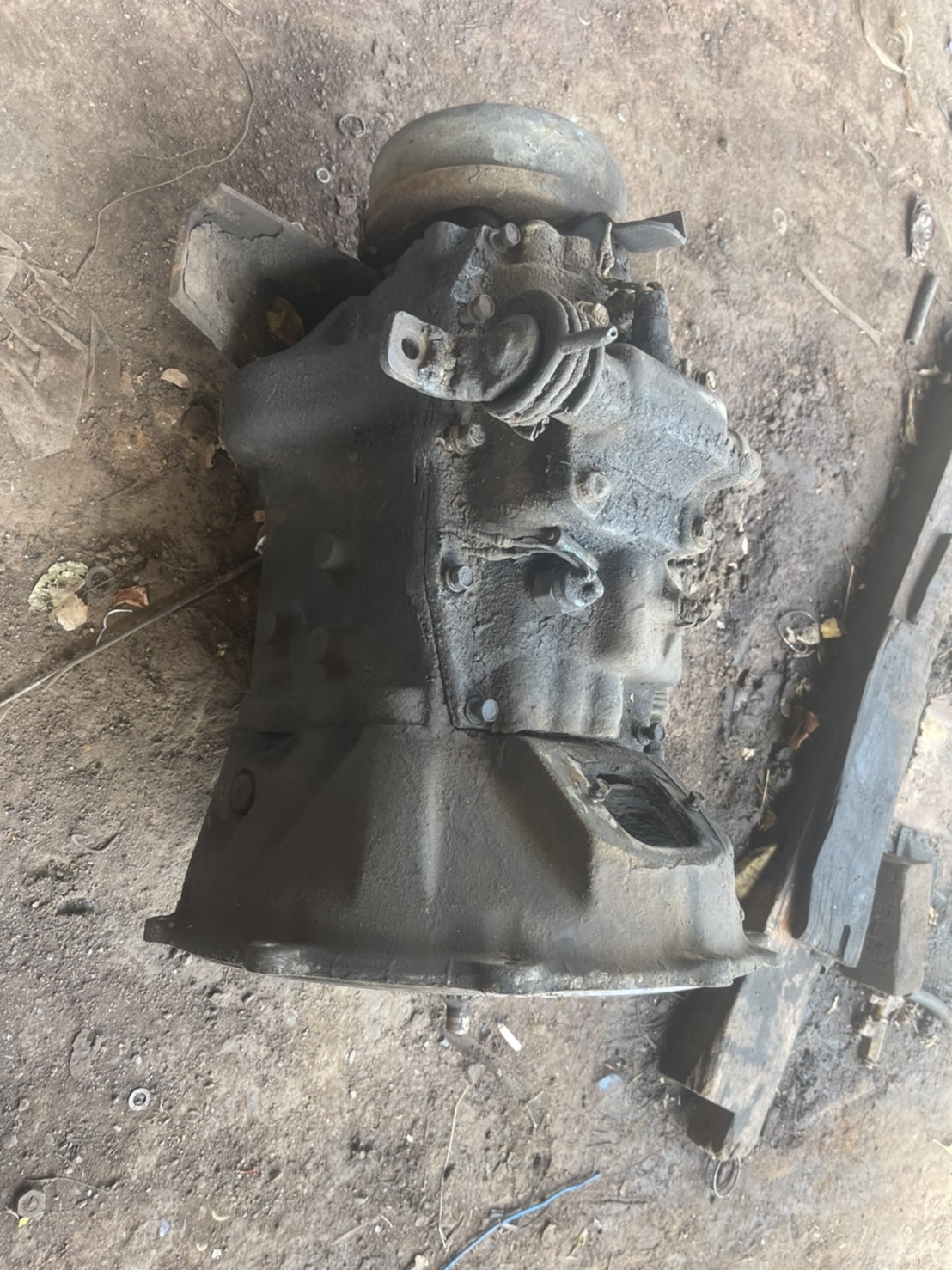 เกียร์ 6 ล้อ HINO WO4D พร้อมใช้งาน