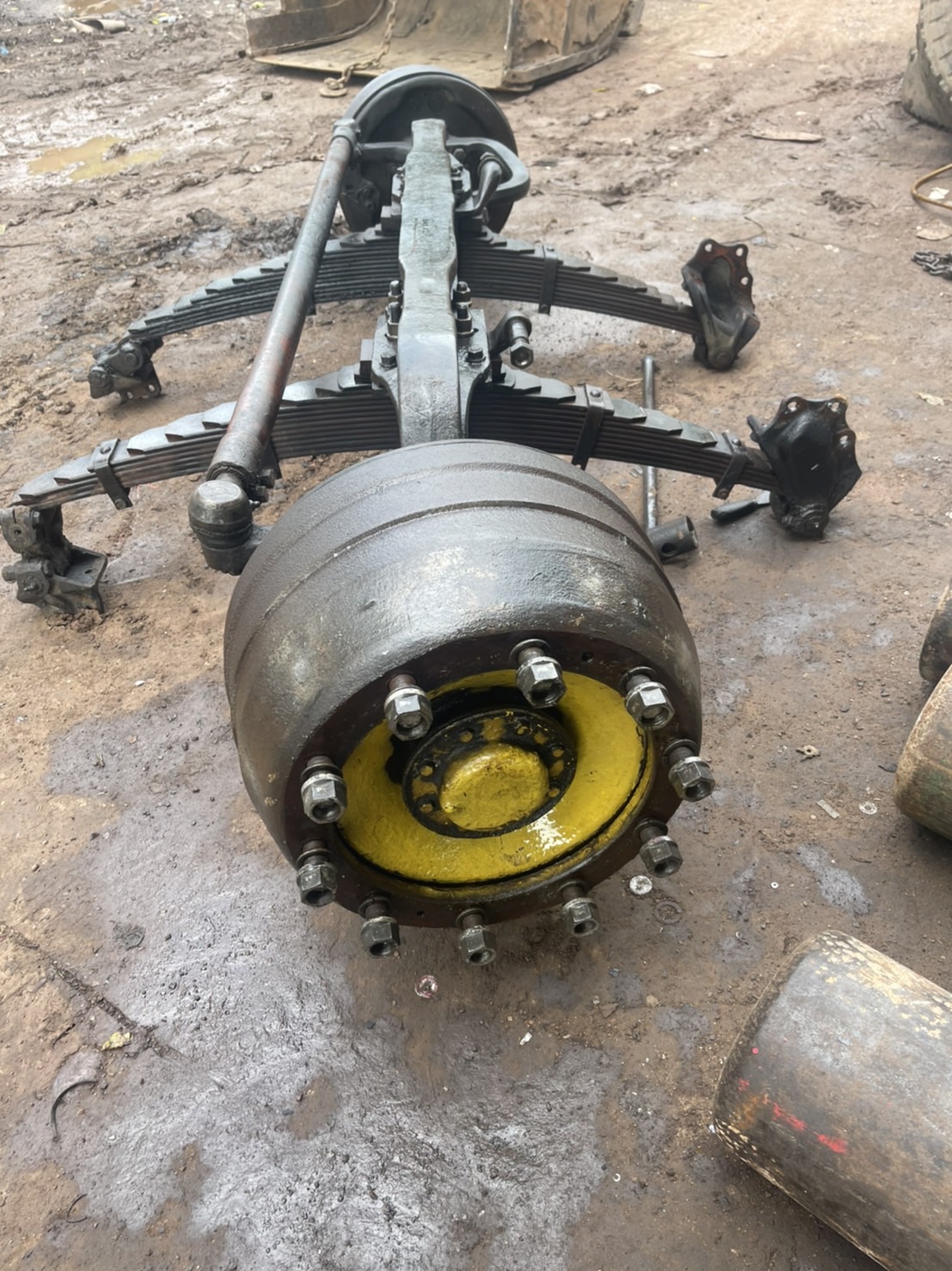 คานหน้า 10 น็อต พร้อมแหนบ  ISUZU 16000 บาท