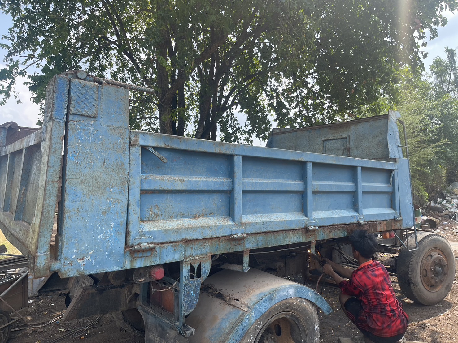 กระบะดั้ม คัสชีกว้าง80ชม ยาว 368ชม กว้าง230ชม 46000 บาท พร้อมใช้งาน