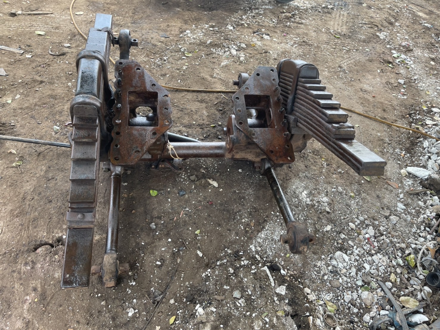 ชุดแท่น โบกี้ แหนบ ฟูโซ่ พร้อมใช้งาน