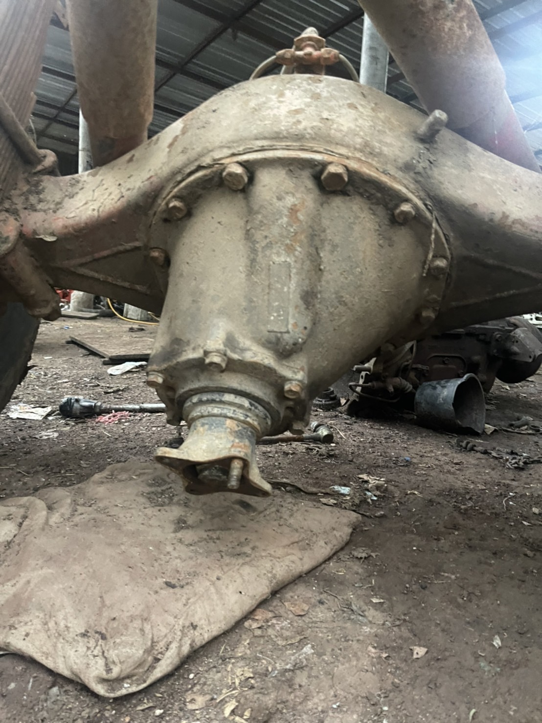 ชุดเพลา F HINO 6 น็อต ยดชุด35000 บาทพร้อมแหนบ ยางกระทะ