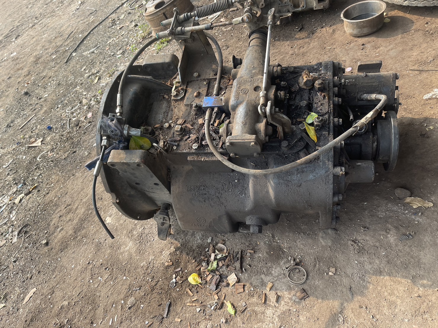 เกียร์ SHACMAN F3000 28000 บาท พร้อมใช้งาน