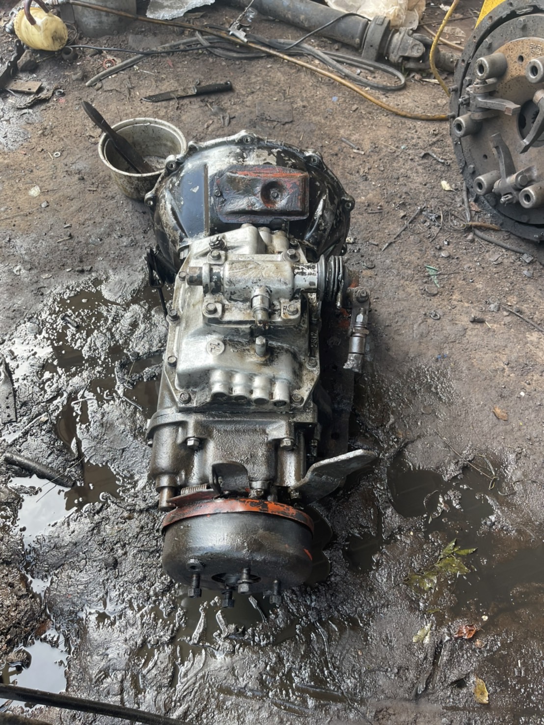 เกียร์ HINO EH 7 เกียร์ถอย 18000 บาท ร้อมใช้งาน