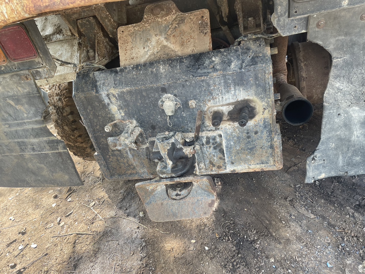 ท้ายลากลูกพ่วง มิตชู 527 โบ 12500 บาท พร้อมใช้งาน