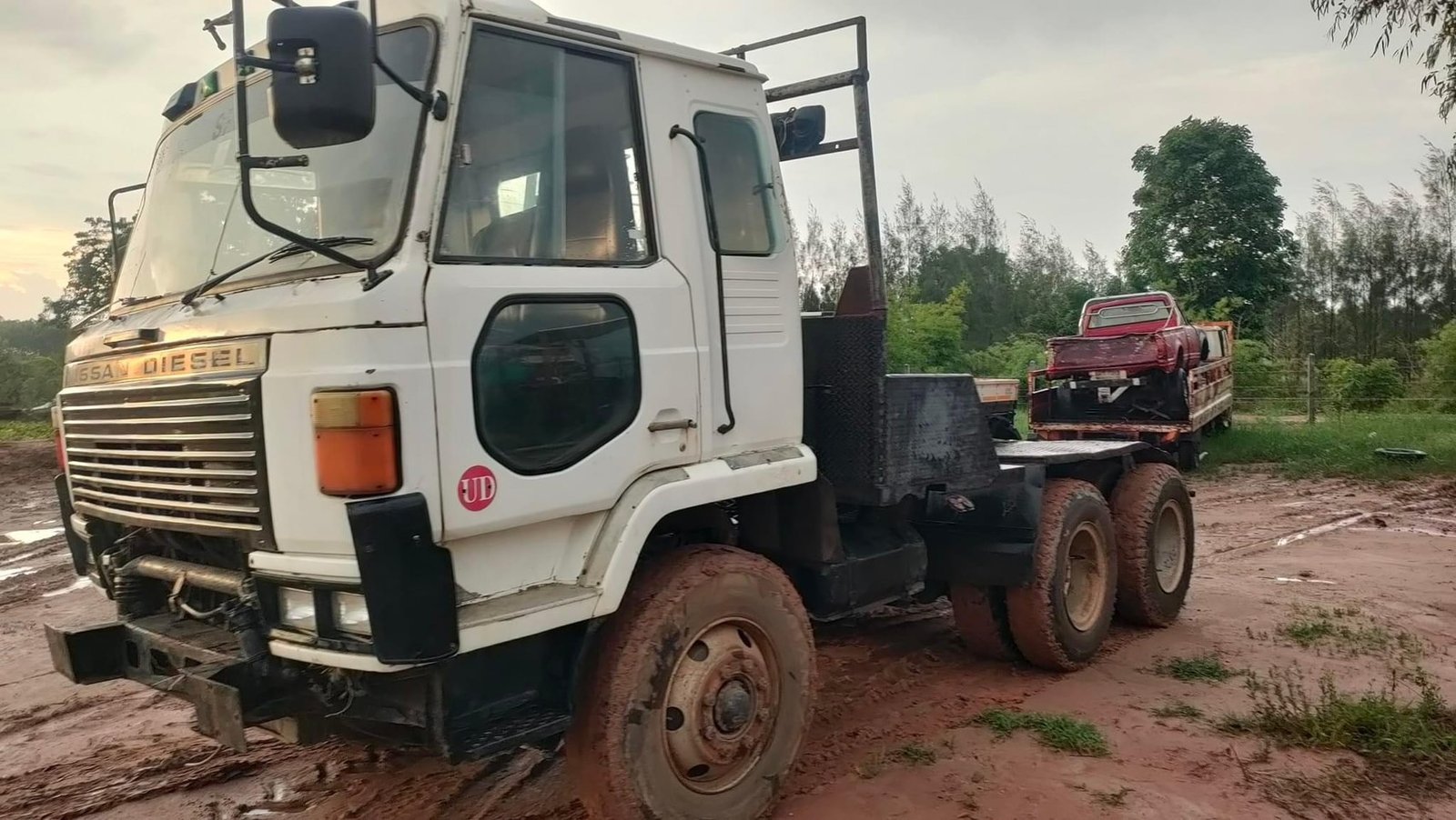 แยกอะไหล่ หัวลาก NISSAN  CW66GT 370 แรง  RE10 2เพลา เบรคแห้ง ราคาเบาๆ