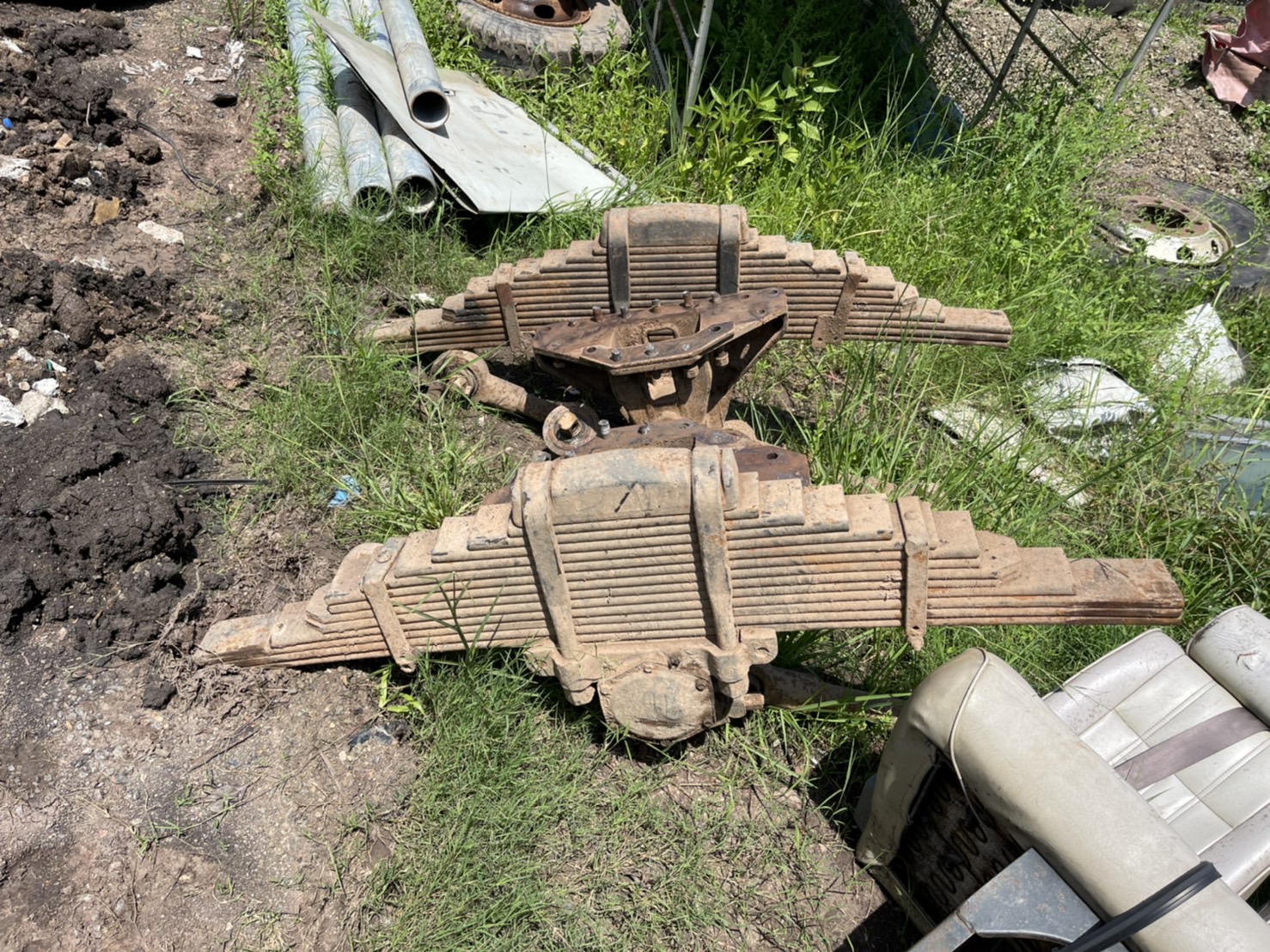 แท่นโบกี้ ฟูโซ่ 28000 บาท พร้อมแหนบ