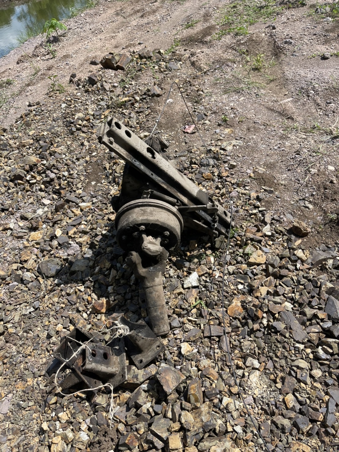 สโล HINO F18 พร้อมแท่น