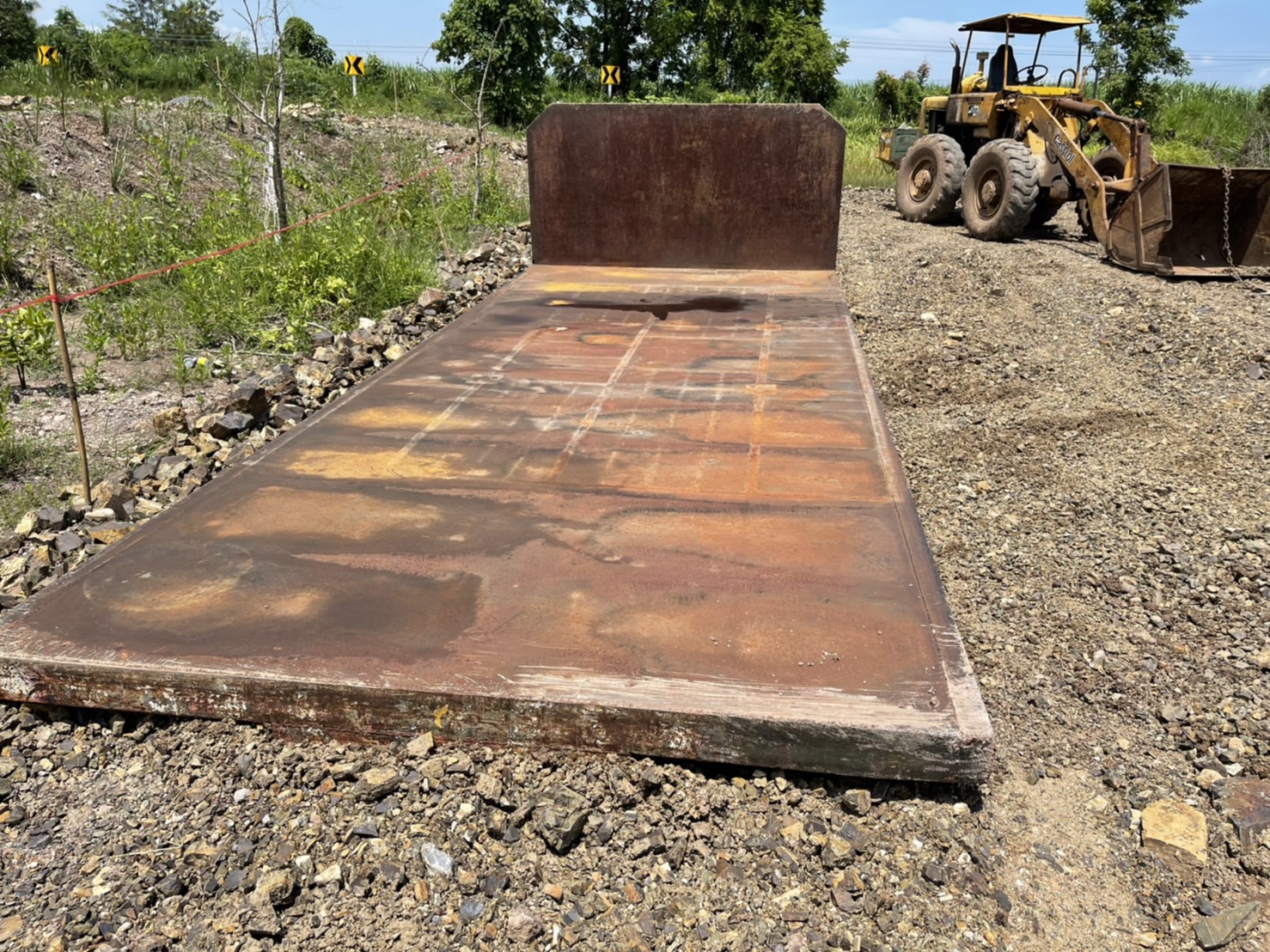 พื้นเรียบ คัสชีกว้าง86 ชม กว้าง 245 ชม ยาว 610ชม 45000 บาท พร้อมใช้งาน