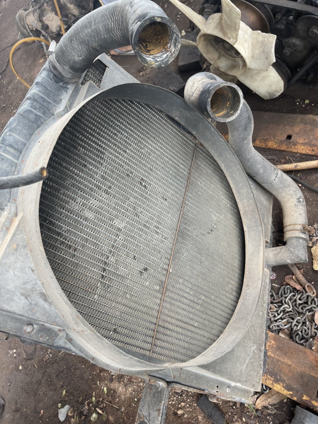 หม้อน้ำ ISUZU ร็อกกี้ พร้อมใช้งาน