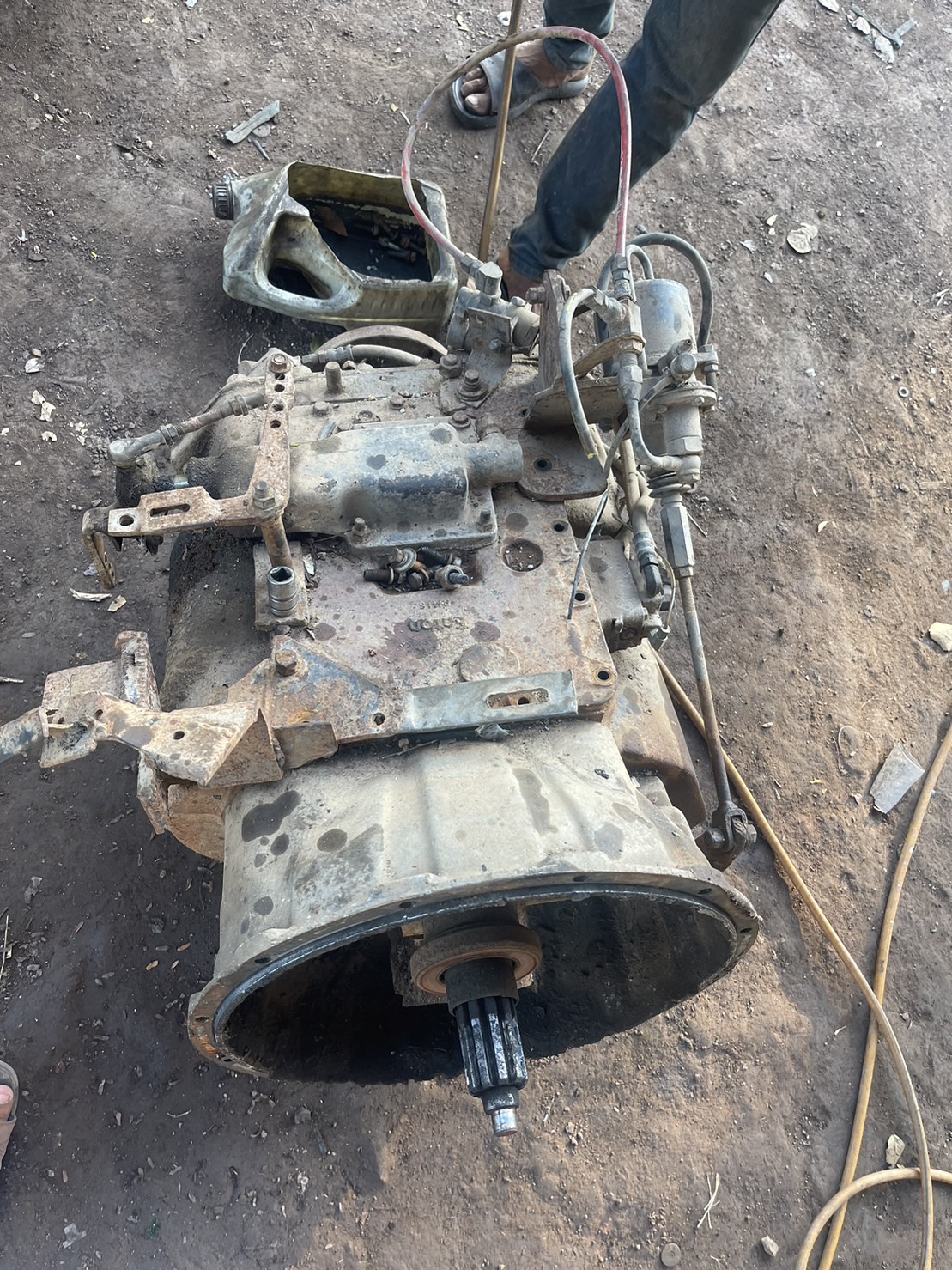 เกียร์ อิตัน ขายตามสภาพ 25000 บาท เฟื่องมีแตก