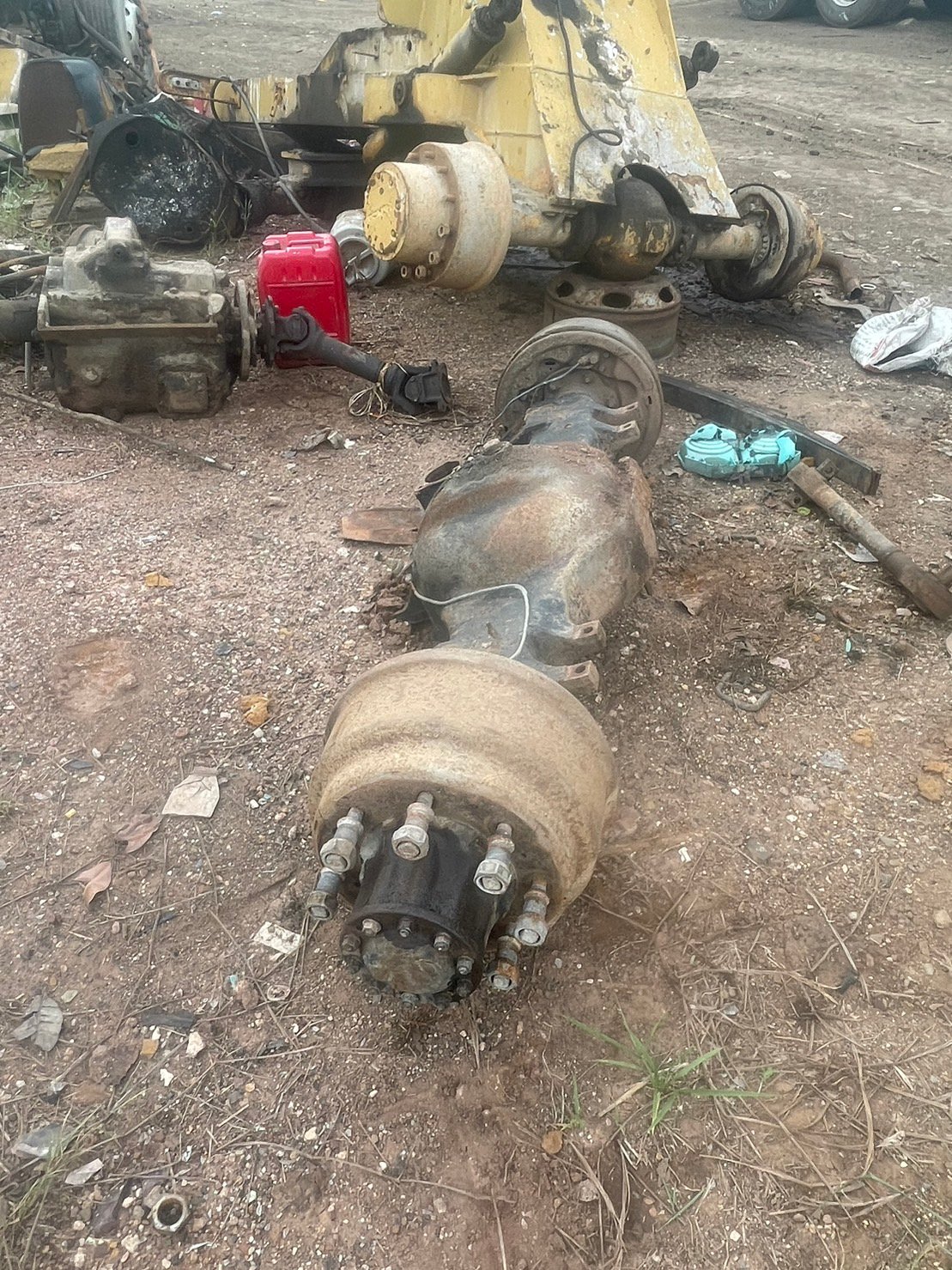 เสื้อเพลา ลูกหน้า HINO F18  16000 บาท พร้อมใช้งาน