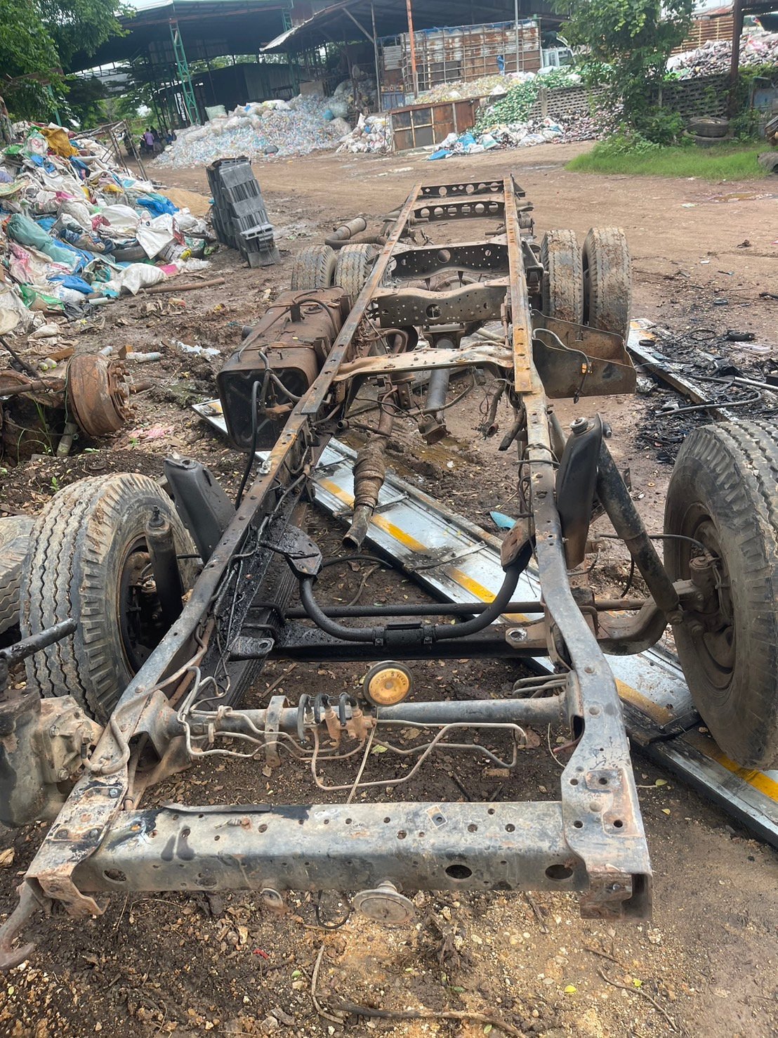แยกขายคัสชี เปล่า ISUZU NPR 120 แรงม้า 38000 บาท พร้อมเอกสารเล่มทะเบียนครบ ภาษีไม่ขาด
