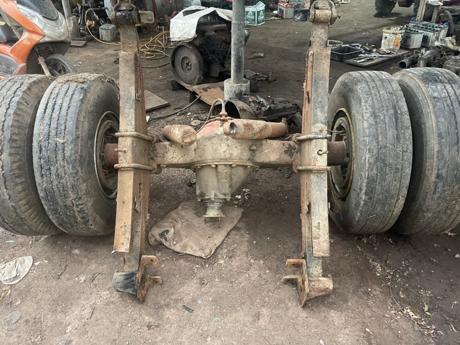 ชุดเพลา F HINO 6 น็อต ยดชุด35000 บาทพร้อมแหนบ ยางกระทะ